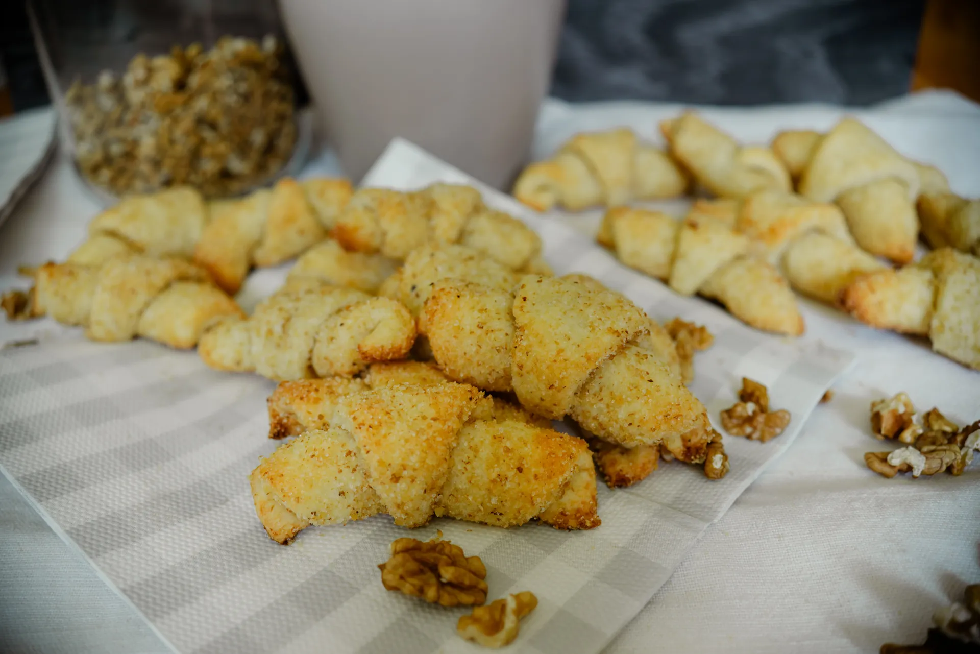 Du betrachtest gerade Frischkäse-Hörnchen